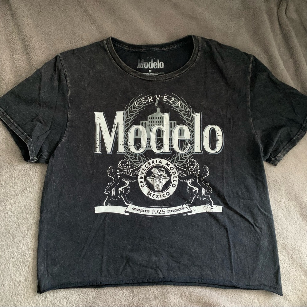 Modelo Logo Black Graphic Cropped Tee M